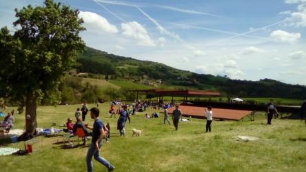 Lezioni di yoga al Parco Archeologico di Sentinum