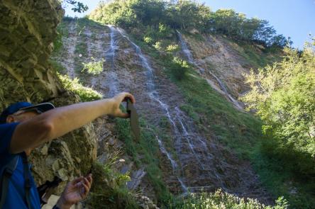 Da Bolognola alla forra dell'Acquasanta e aperitivo