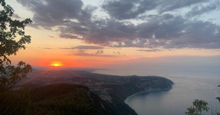 Escursione al Tramonto sul Monte Conero