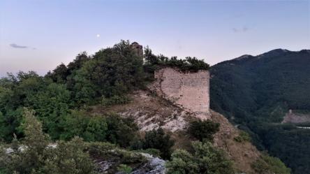 Dal Giardino delle Farfalle a Col di Pietra, con cena al tramonto