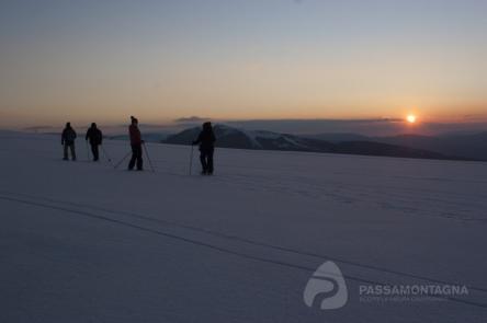 Sulle ciaspole al tramonto ai Piani di Ragnolo