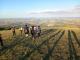 Passeggiata sul fare del tramonto con cena-degustazione al Cristo delle Marche